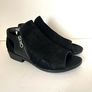 Baretraps Shawn Women Peep Toe Black Faux Suede Comfort Mule Sandal Shoe size 7